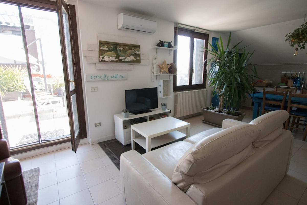 Apartamento The Little Penthouse Seregno Exterior foto